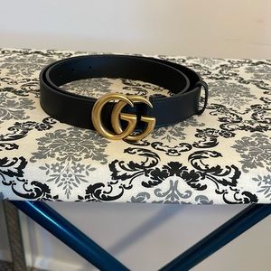 Ladies, black, leather GG belt brass hardware